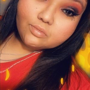 Meet your Posher, Gina